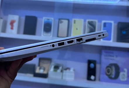 HP EliteBook 830 G5